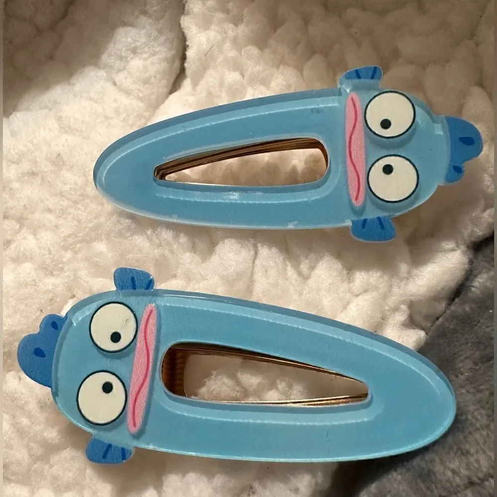 Sanrio Acrylic 2 pcs Hair Clips Hangyodon          Size 3.5 x 0.8 × 7cm